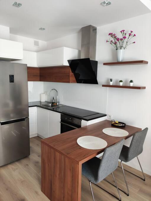 Branickiego 23 With Ac-close To Medicover And Paley Apartment Warsaw